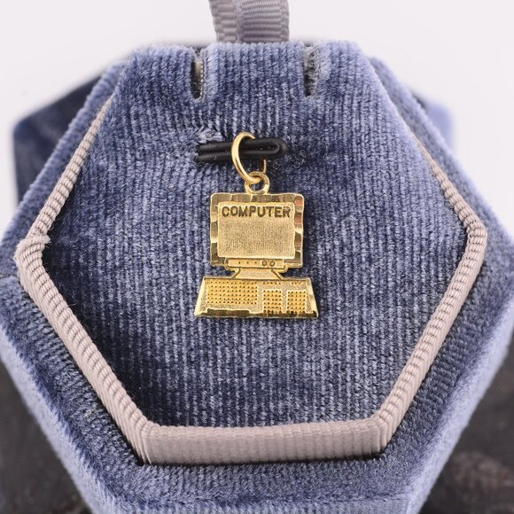 10KT Computer Pendant - Picture 1 of 10